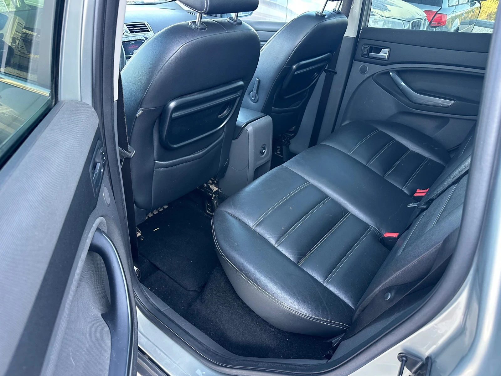 Ford Kuga 2.0/136кс 4х4 Панорама Кожа Сервизни документи - изображение 10
