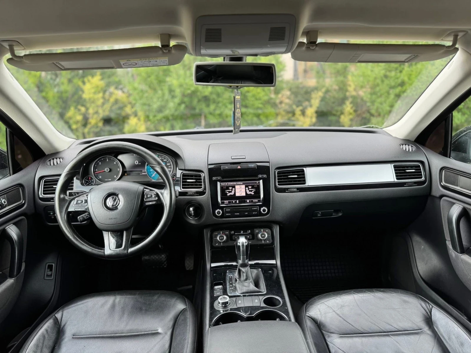 VW Touareg 3.0D* LED* На* ПРУЖИНИ - изображение 2