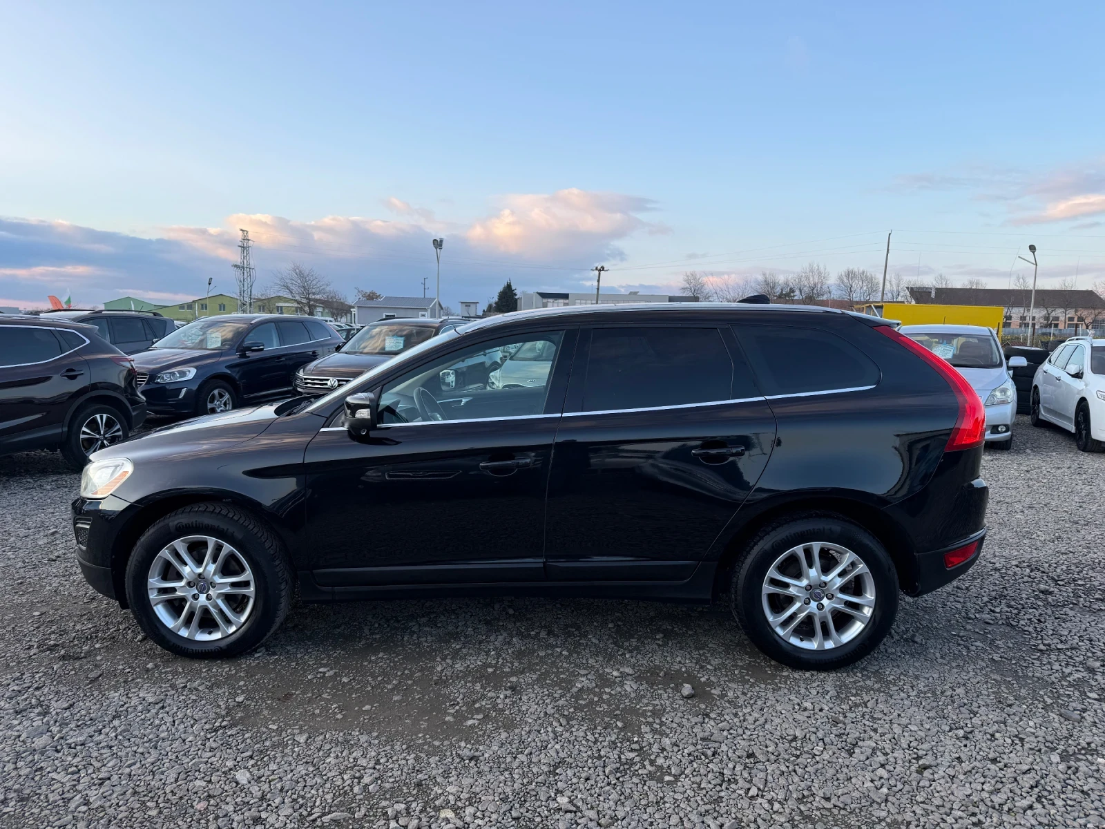 Volvo XC60 2.4 D5 AWD ШВЕЙЦАРИЯ SUMMUM - изображение 3