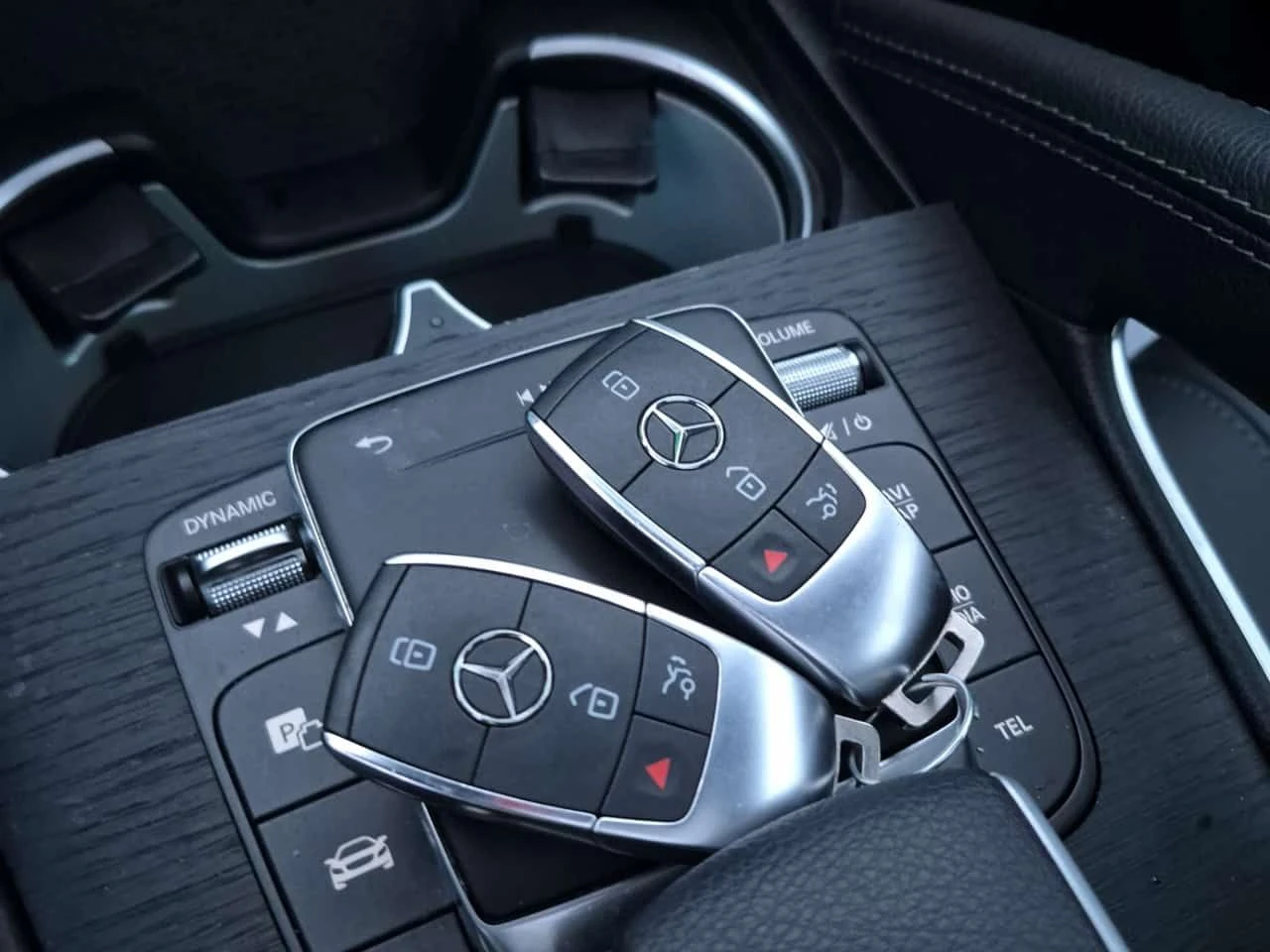 Mercedes-Benz GLE 450 AMG /360/DISTRONIC/BURMESTER/ВЪЗДУХ, снимка 8 - Автомобили и джипове - 53866855