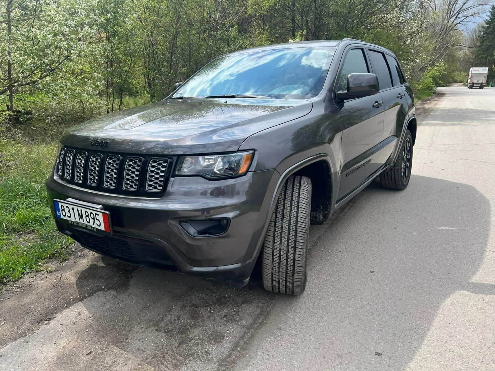Jeep Grand cherokee 3.6 24000КМ НА ПРУЖИНИ, снимка 3 - Автомобили и джипове - 54413580