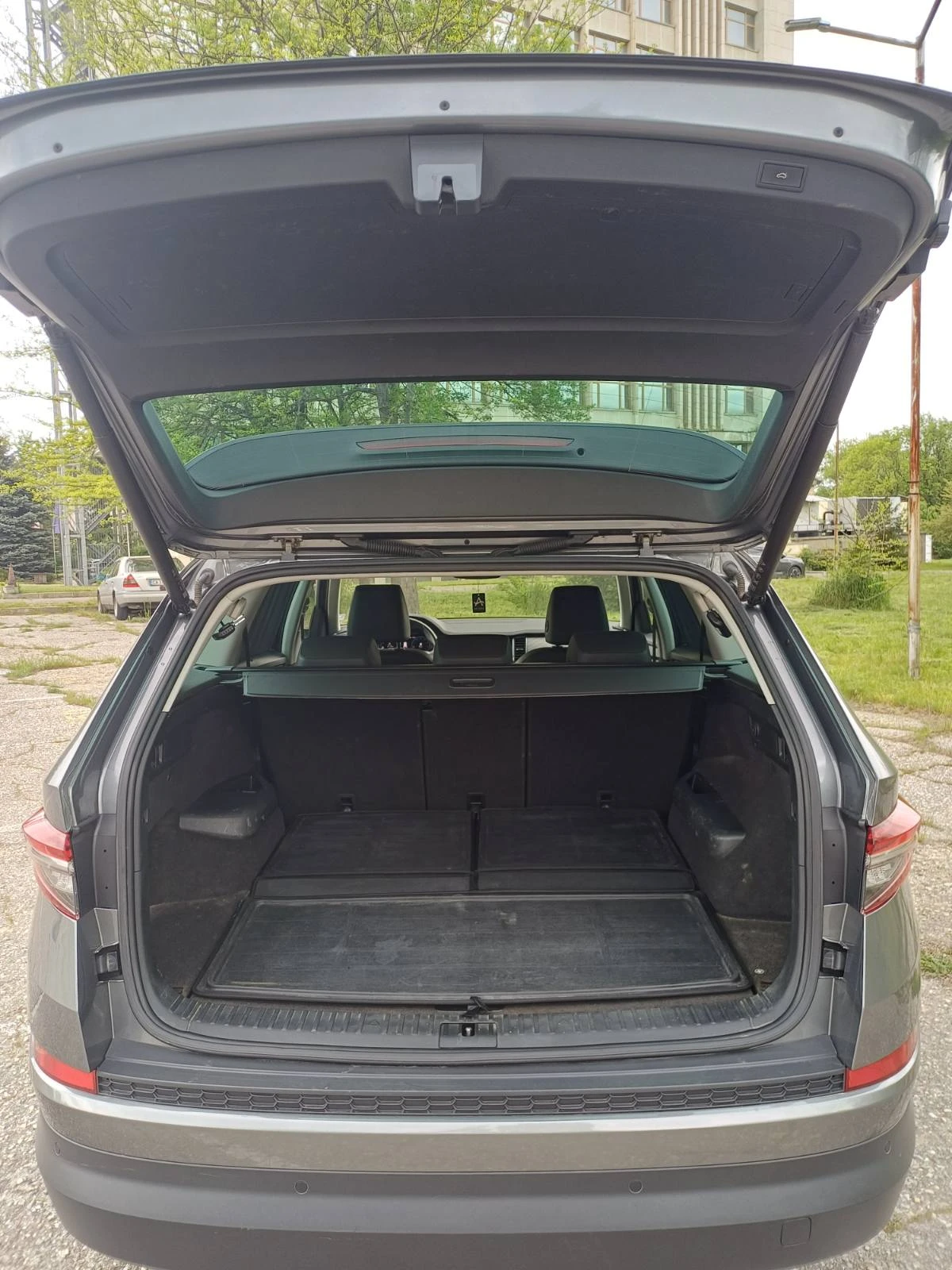Skoda Kodiaq 2.0 TSI, снимка 7 - Автомобили и джипове - 54456919