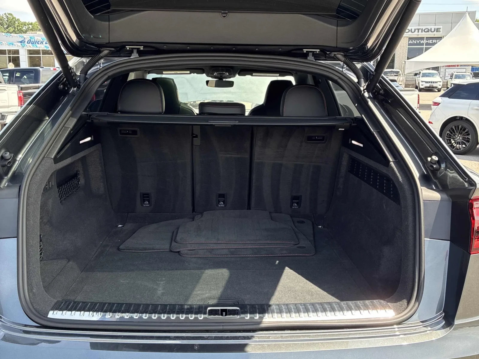 Audi RSQ8 performance, снимка 6 - Автомобили и джипове - 55198174