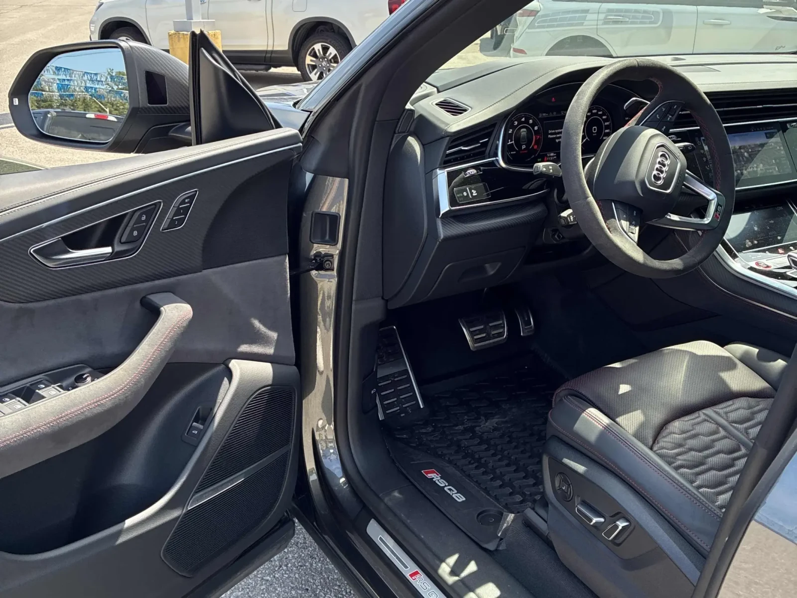 Audi RSQ8 performance, снимка 7 - Автомобили и джипове - 55198174