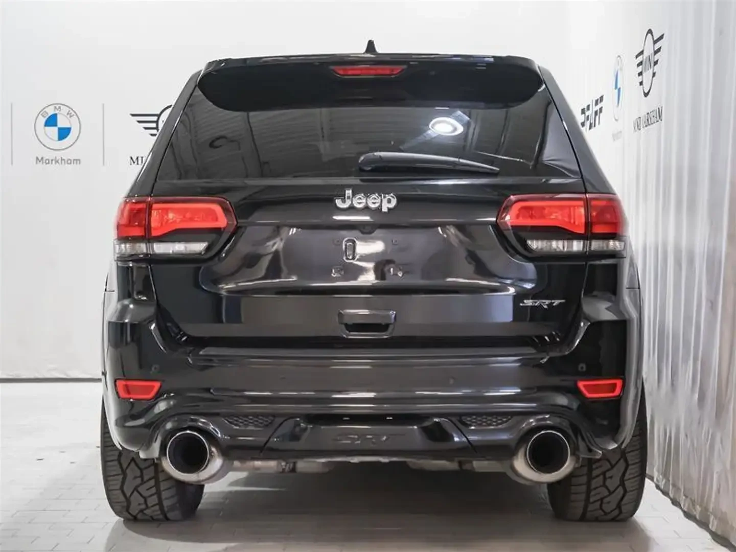 Jeep Grand cherokee SRT* 6.2* V8* ПОДГРЕВ* ОБДУХВАНЕ* ДИСТРОНИК* КАМЕР, снимка 5 - Автомобили и джипове - 55613356