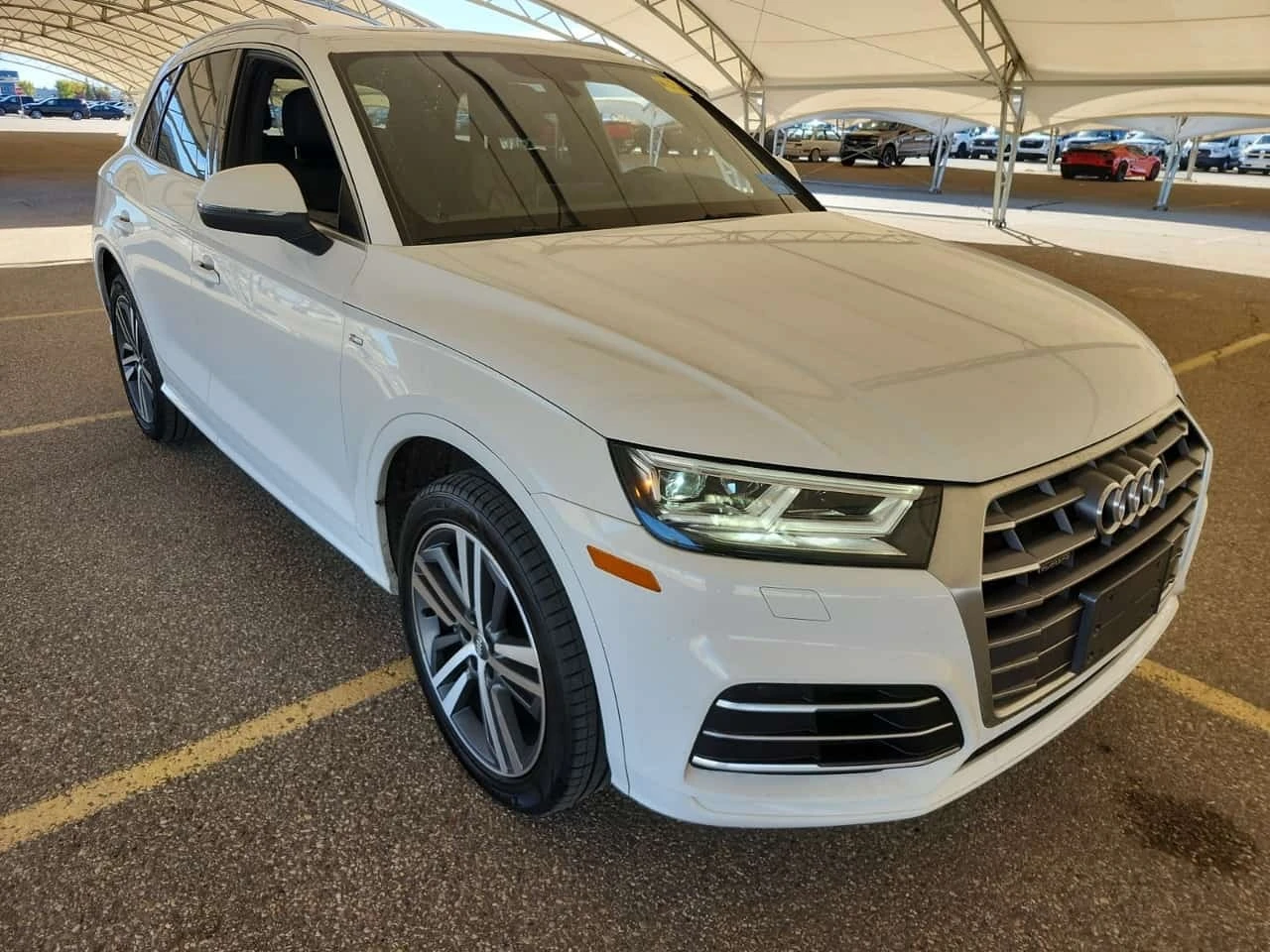 Audi Q5 * PROGRESSIV * АВТОКРЕДИТ БЕЗ ПЪРВОНАЧАЛНА ВНОСКА, снимка 2 - Автомобили и джипове - 56324879