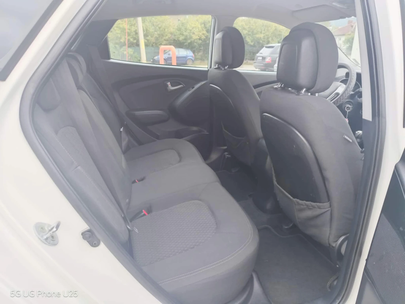 Hyundai IX35, снимка 15 - Автомобили и джипове - 56427157