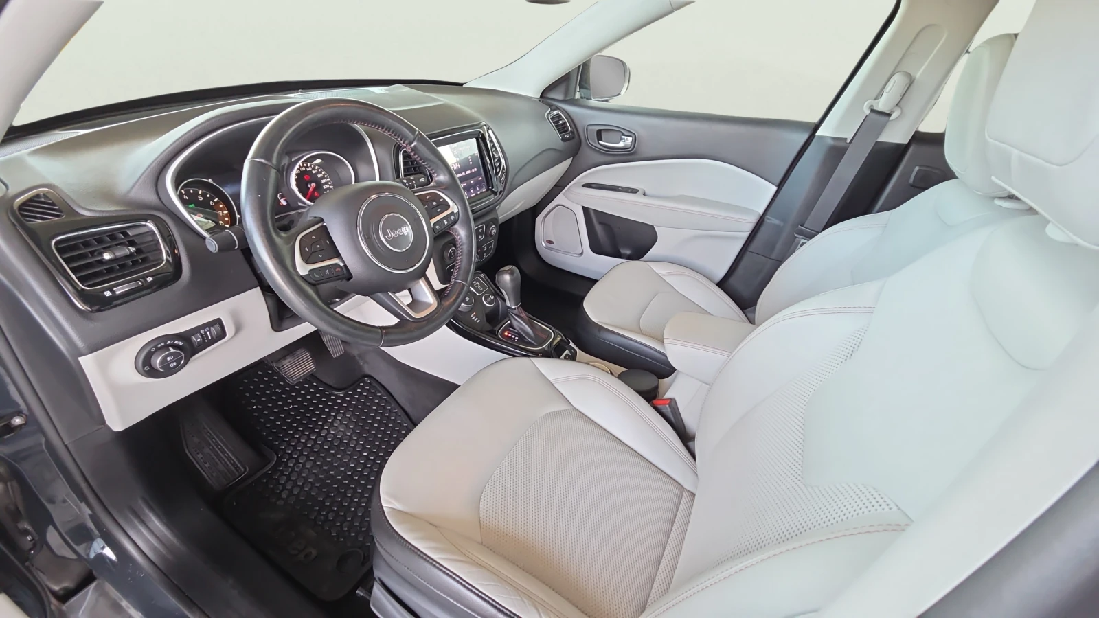 Jeep Compass 1.4i, снимка 10 - Автомобили и джипове - 56557858