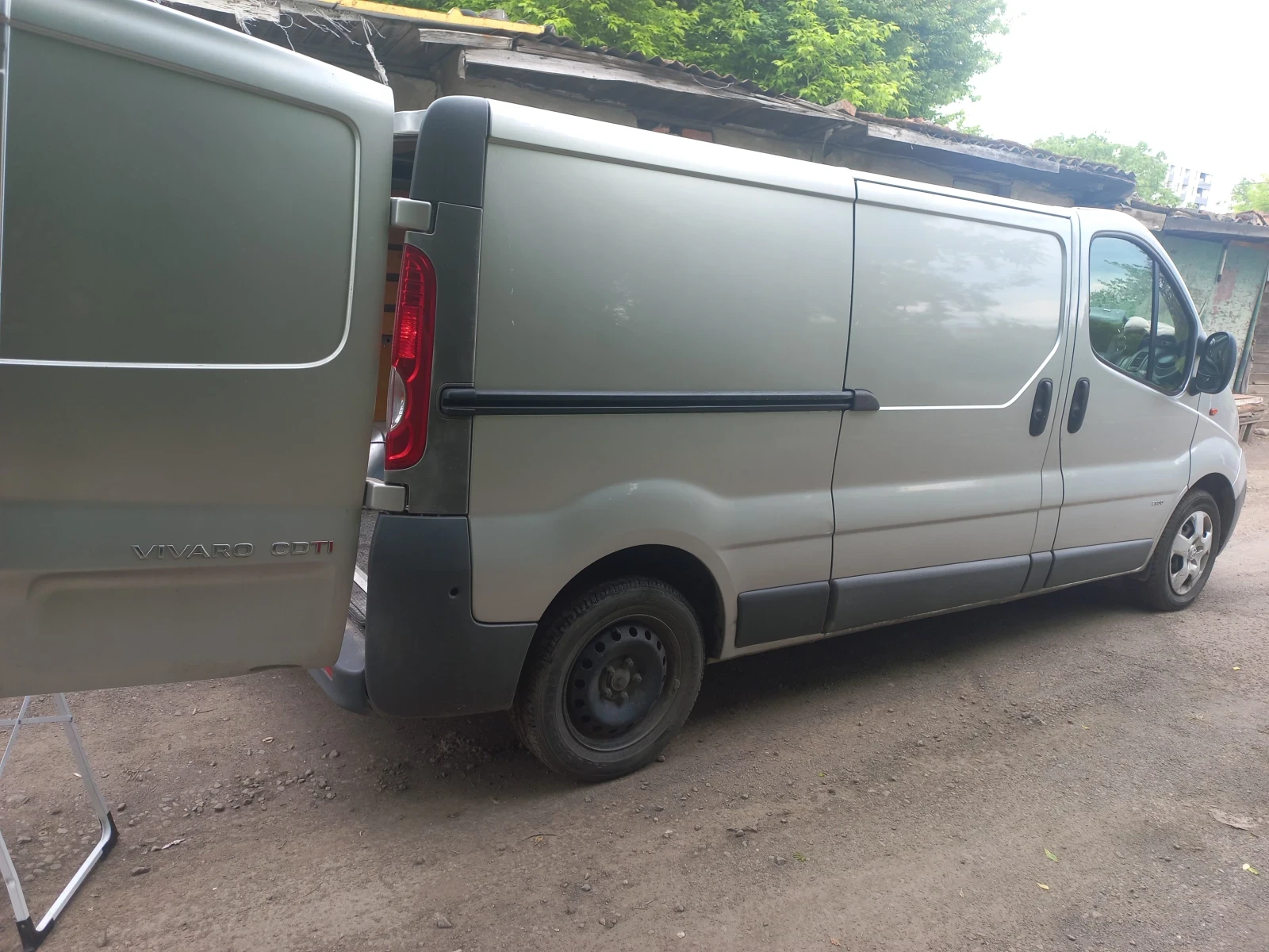 Opel Vivaro, снимка 5 - Бусове и автобуси - 54660535
