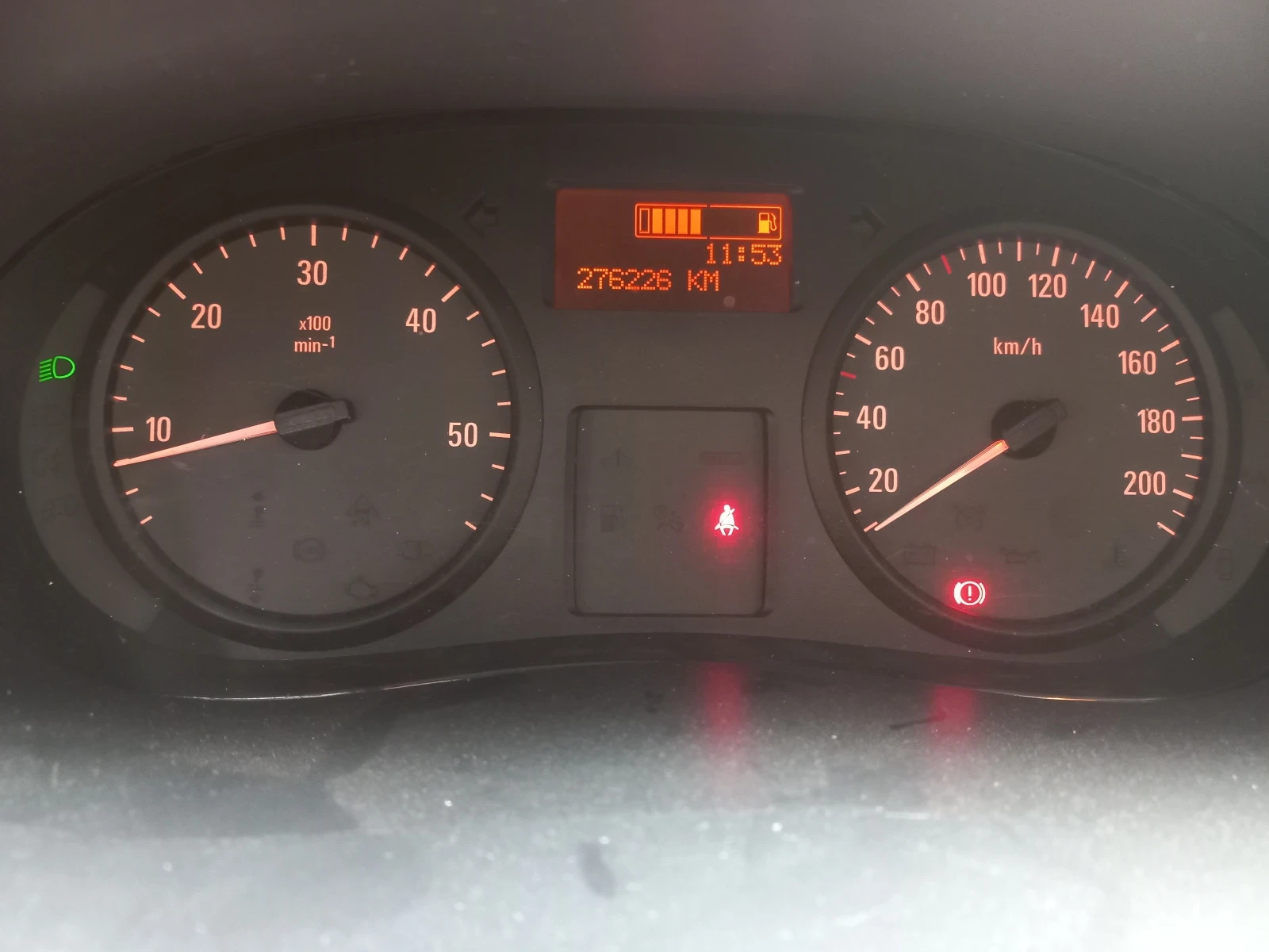 Opel Vivaro, снимка 2 - Бусове и автобуси - 54660535