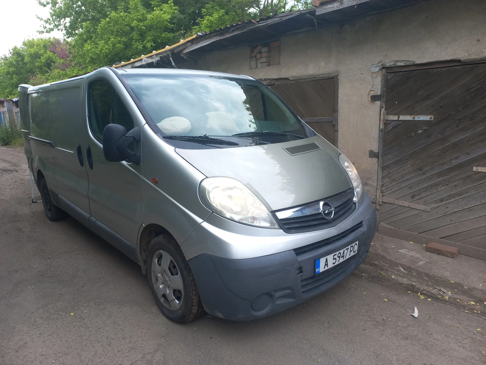 Opel Vivaro, снимка 4 - Бусове и автобуси - 54660535