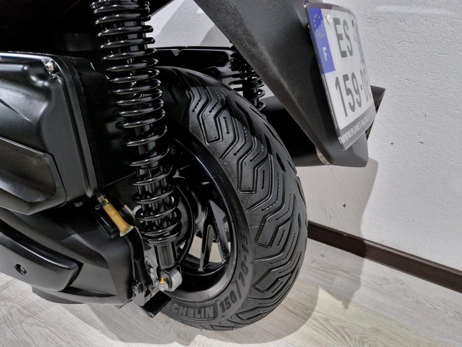 Yamaha X-max 400ie, !AKRAPOVIC! ABS-TCS, 2019г.!19282км! - изображение 5
