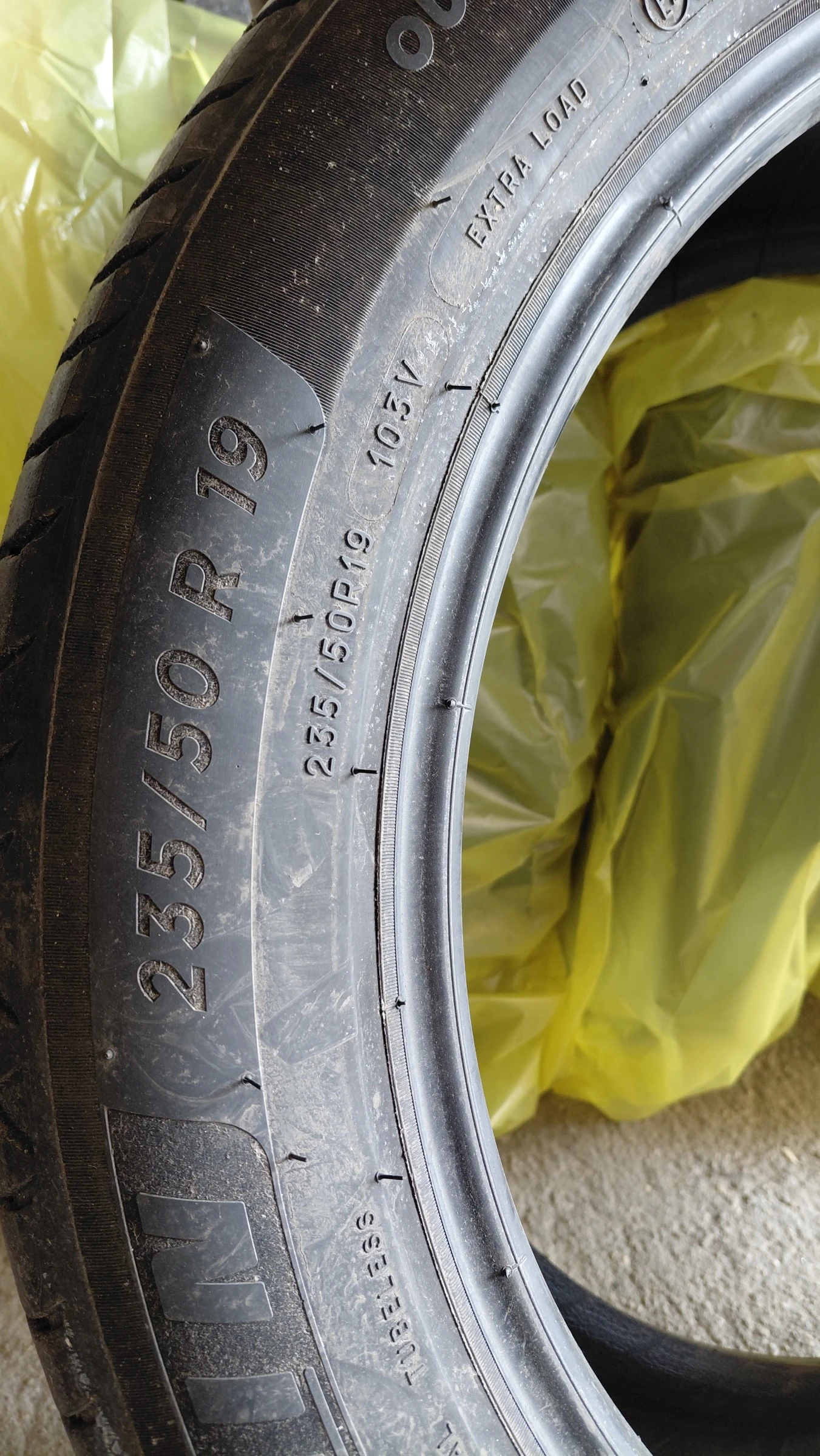 Гуми Летни 235/50R19, снимка 5 - Гуми и джанти - 53908206