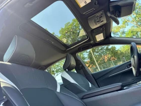 Toyota Camry * CVT AWD * CARFAX * ОПЦИЯ ЗА ФИНАНСИРАНЕ, снимка 9