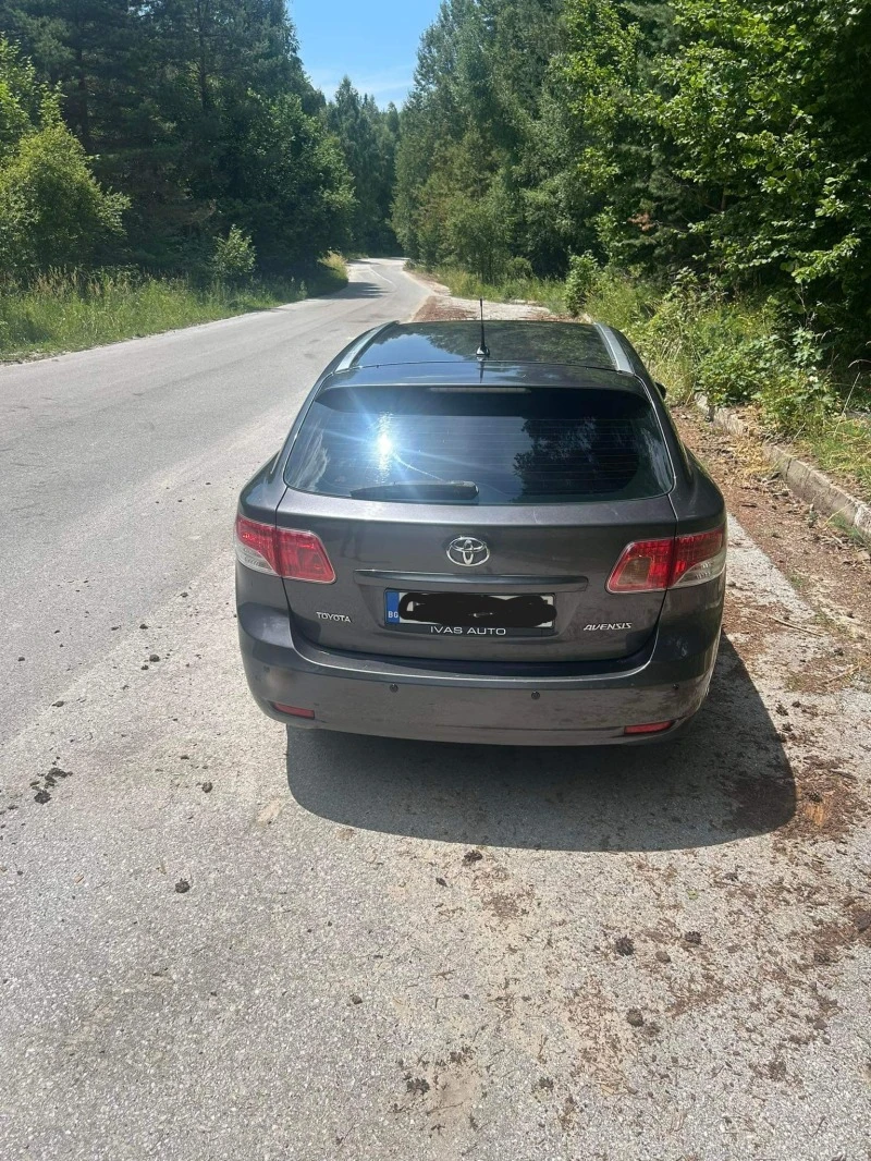 Toyota Avensis, снимка 15 - Автомобили и джипове - 47572774