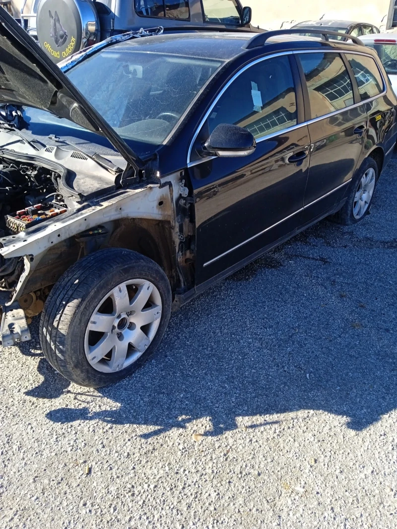 VW Passat, снимка 5 - Автомобили и джипове - 48140752