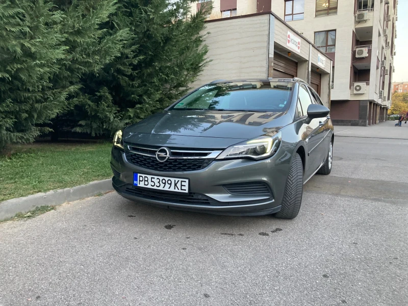 Opel Astra Sport turer 1.6CDI, снимка 1 - Автомобили и джипове - 48741846