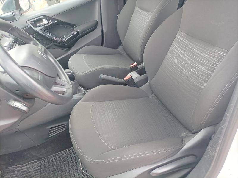 Peugeot 208 1.0 BENZIN НА  ЧАСТИ , снимка 11 - Автомобили и джипове - 49847754