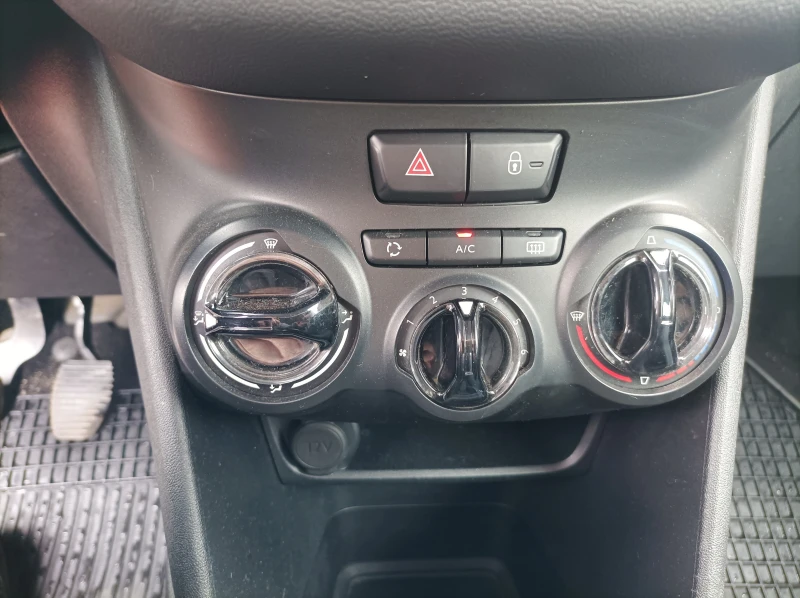 Peugeot 208 1.0 BENZIN НА  ЧАСТИ , снимка 13 - Автомобили и джипове - 49847754