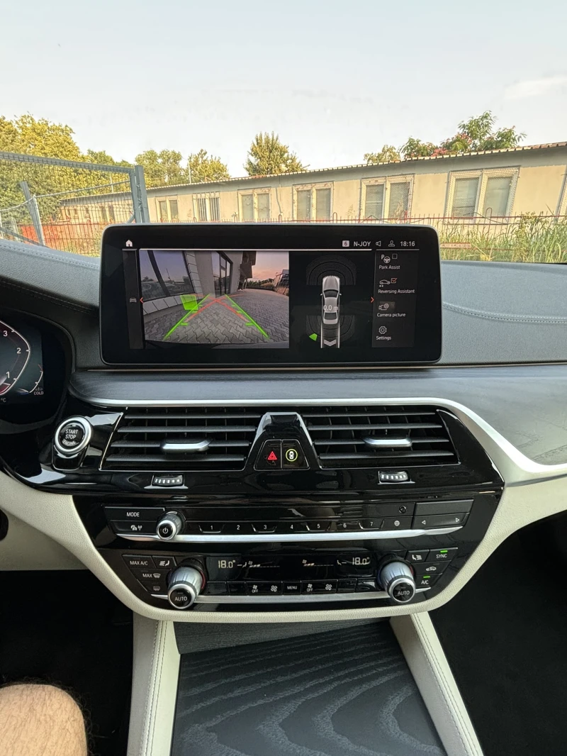 BMW 520 520xd LUXURY LINE, снимка 14 - Автомобили и джипове - 51019244