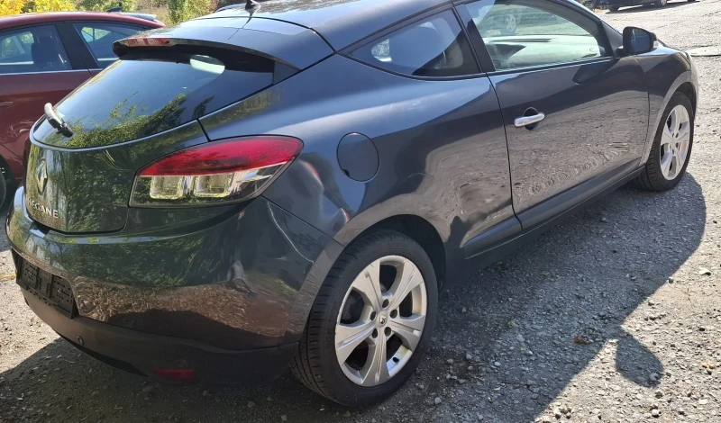 Renault Megane 2.0 Turbo , снимка 5 - Автомобили и джипове - 52487629