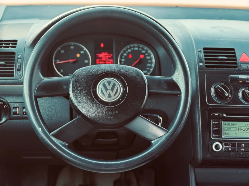 VW Touran VW Touran 1.9TDI 105, снимка 11 - Автомобили и джипове - 52935769