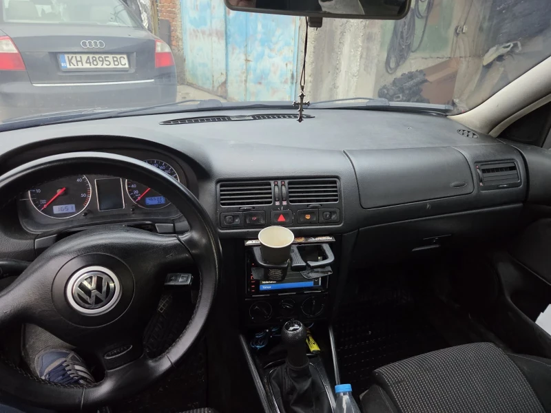 VW Golf 1.9 TDI, снимка 8 - Автомобили и джипове - 53405032