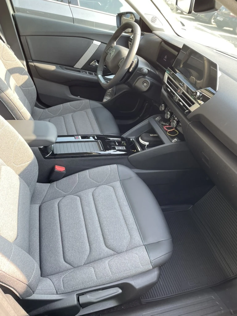 Citroen C4 PureTech 1.2, снимка 5 - Автомобили и джипове - 54796900