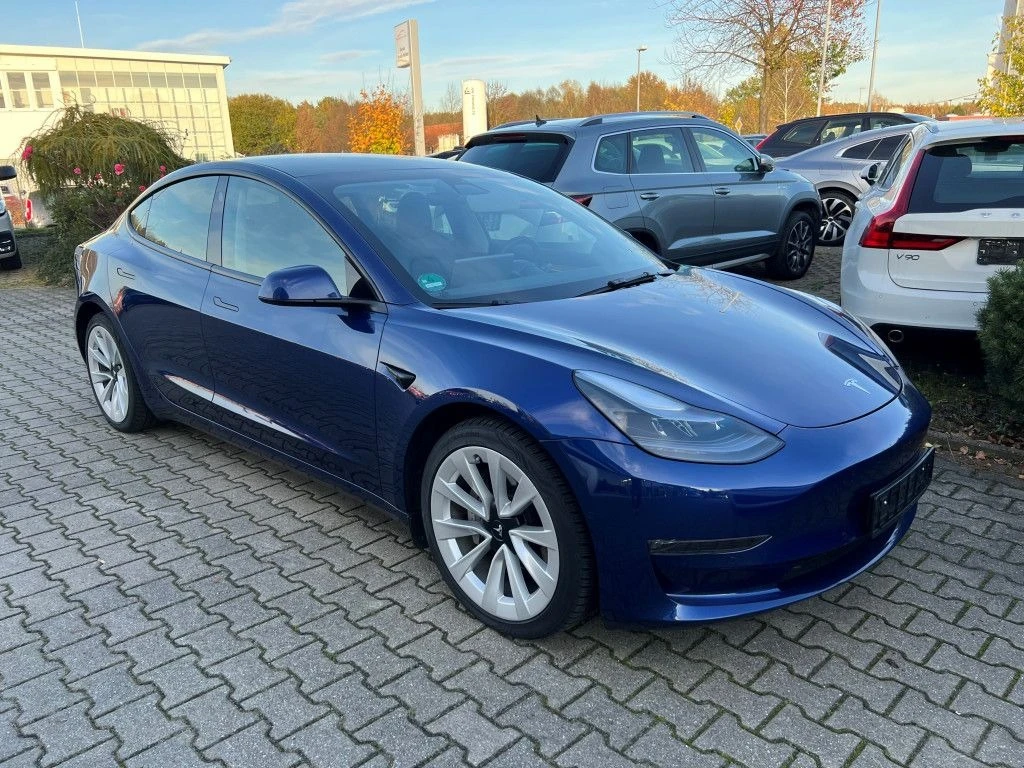 Tesla Model 3  - изображение 2