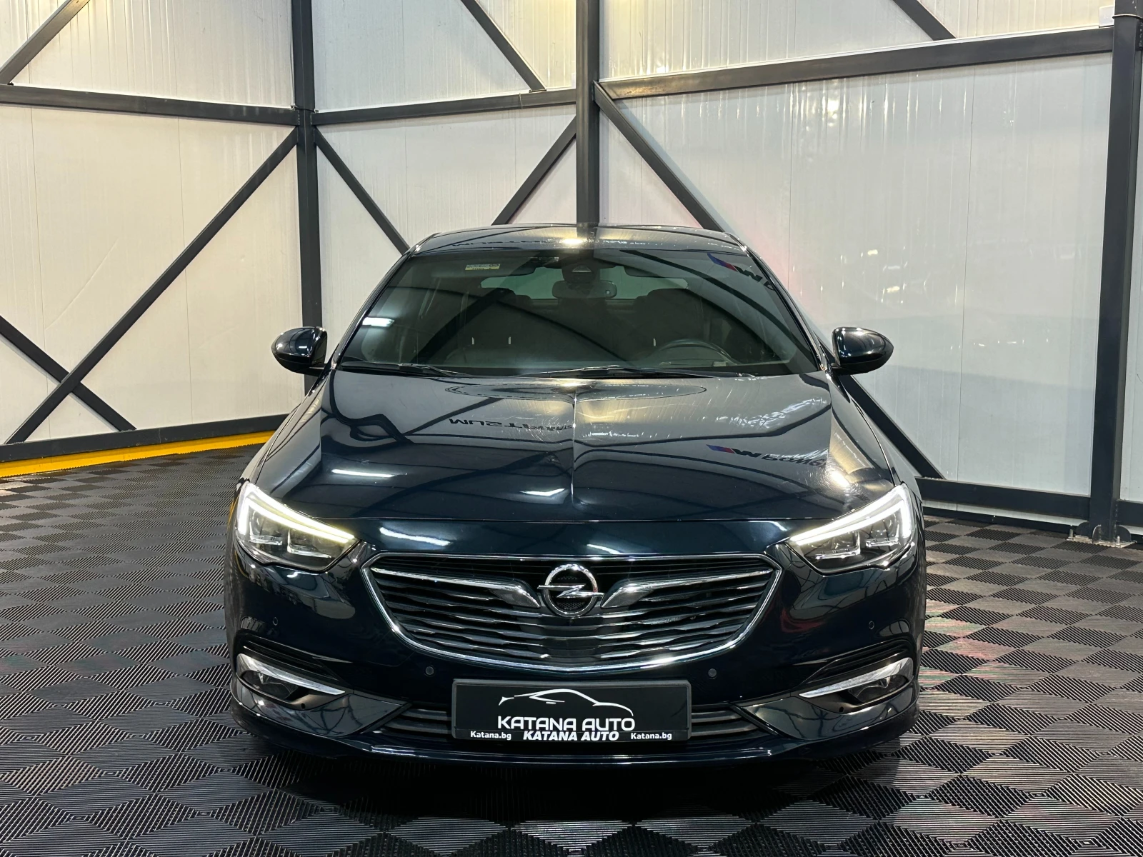 Opel Insignia EXCLUSIVE* 4x4* DISTR*  МАСАЖ* ОБДУХВАНЕ* HEAD-UP*, снимка 5 - Автомобили и джипове - 47684323