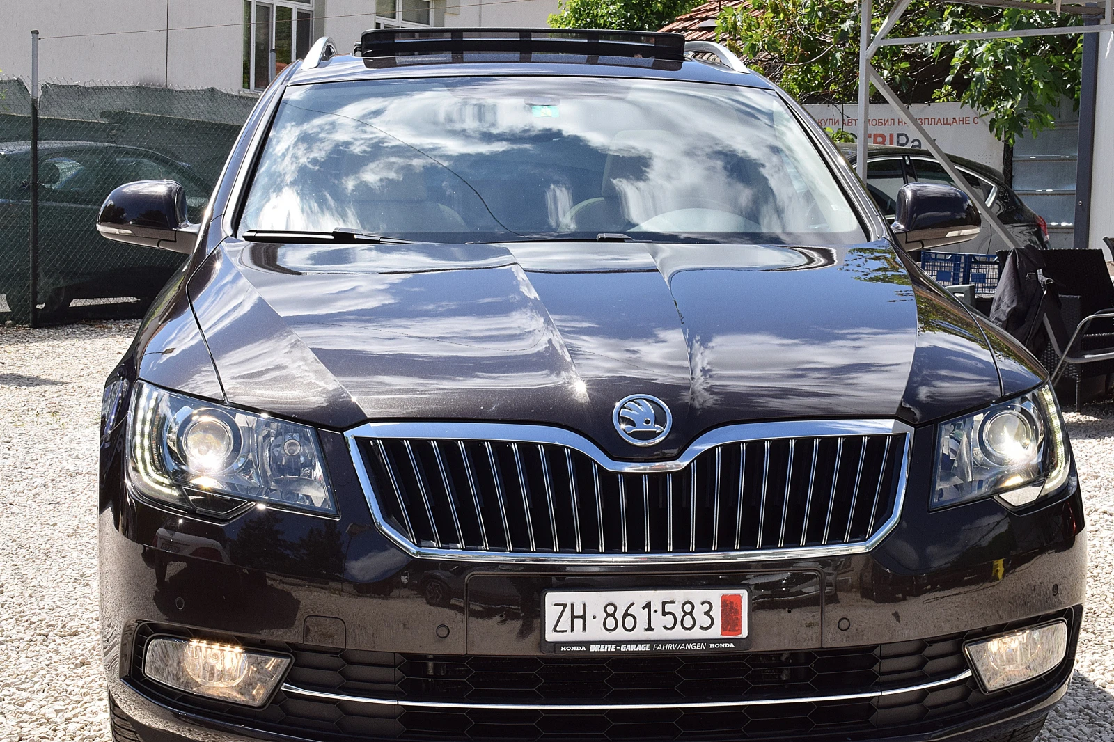 Skoda Superb 2.0ШВЕЙЦАРИЯ-КОЖА/НАВИ/КСЕНОН/ДВД/ПАНОРАМА/МЕМОРИ - изображение 2