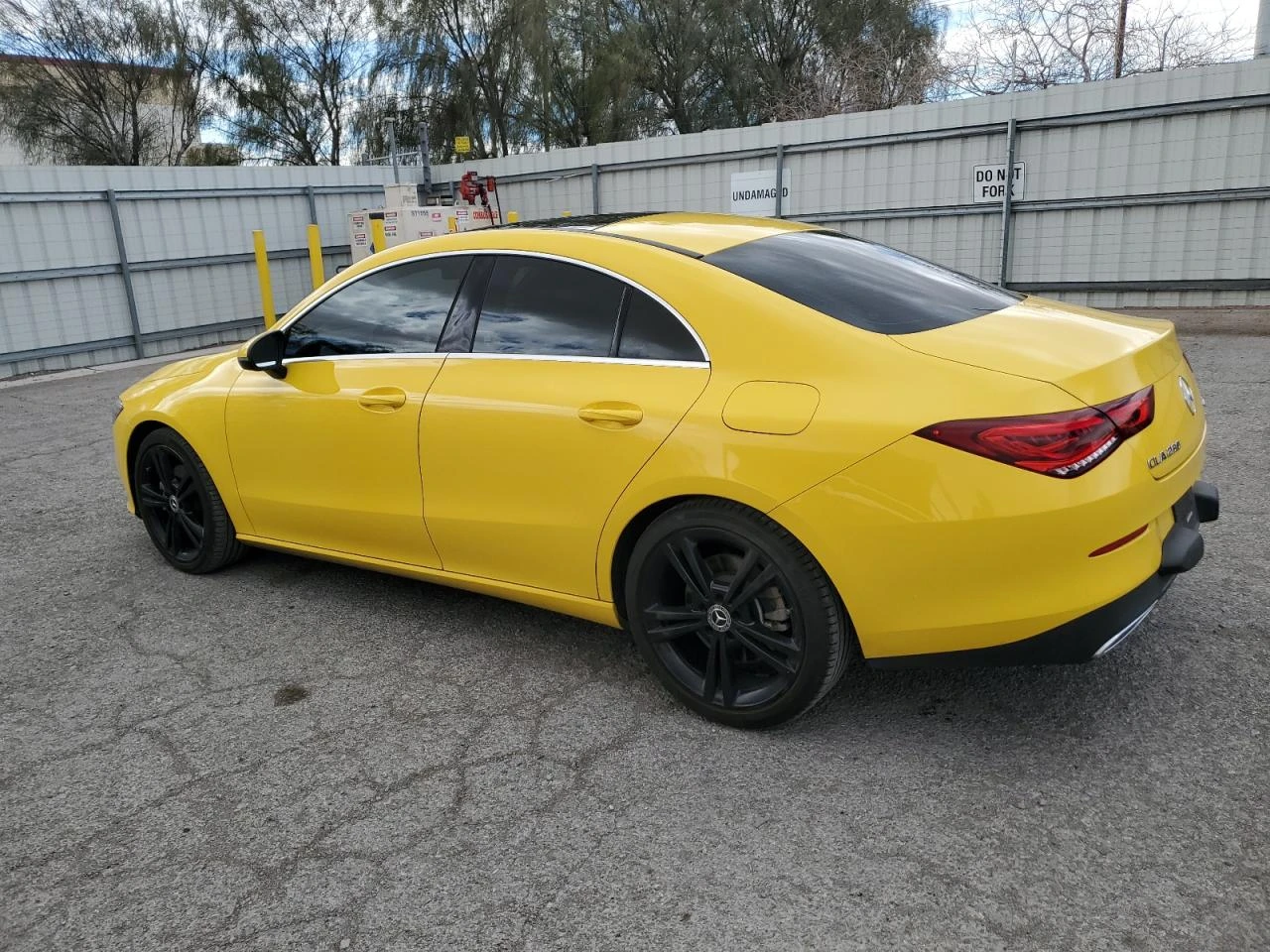Mercedes-Benz CLA 250 4MATIC* Обудхване* Панорама* Keyless* Ambient - изображение 2