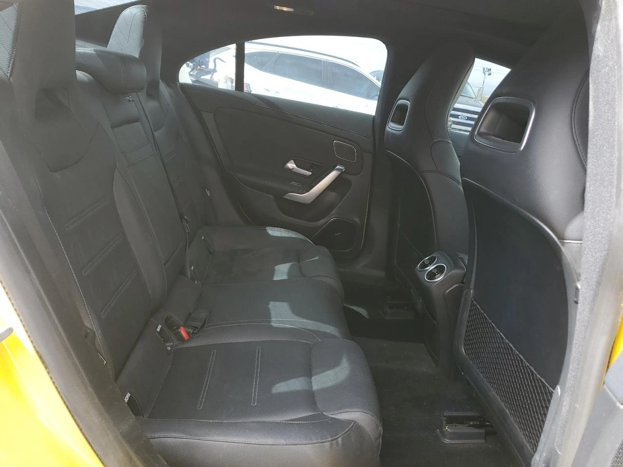 Mercedes-Benz CLA 250 4MATIC* Обудхване* Панорама* Keyless* Ambient - изображение 10