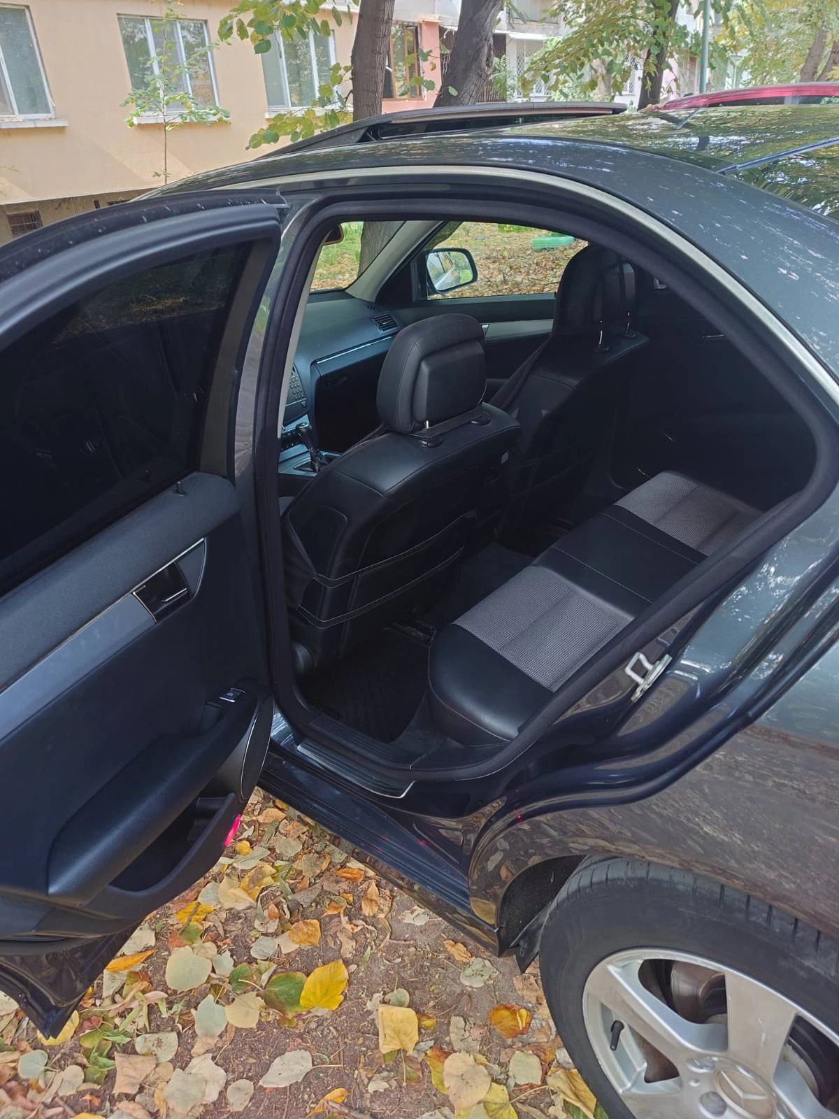 Mercedes-Benz C 180 W204   | Mobile.bg   12