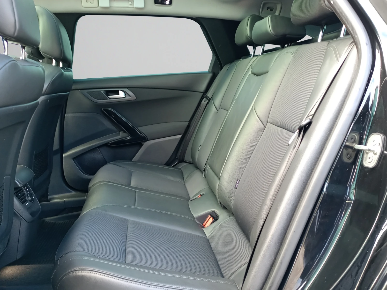 Peugeot 508 SW ALLURE 2.0 Blue HDI/180 STT BVA6 E6 - изображение 10