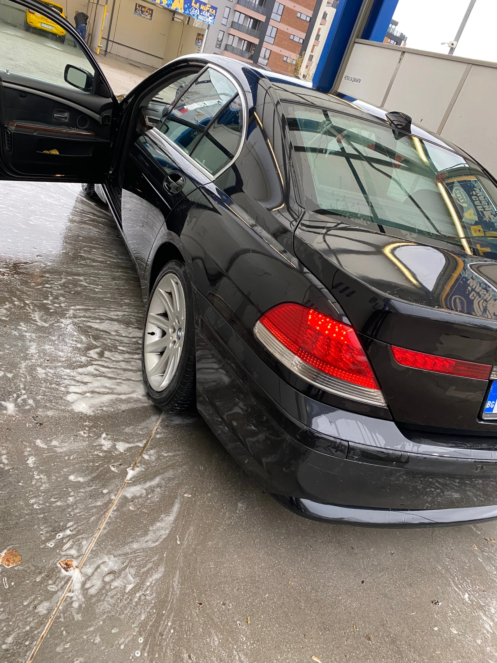 BMW 740, снимка 4 - Автомобили и джипове - 53769818