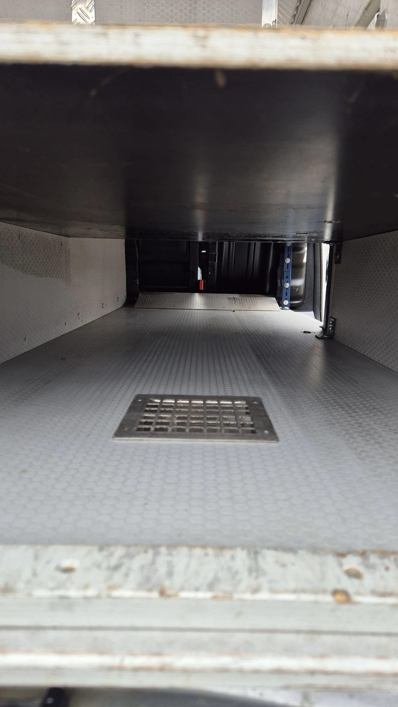 Peugeot Partner 1.6HDI 90К.С* MAXI БАЗА* FULL EXTRI, снимка 14 - Автомобили и джипове - 53949350