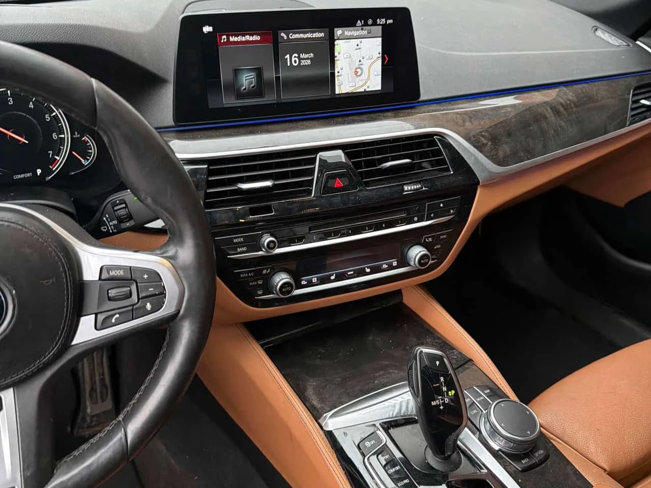 BMW 530 * 530i xDrive * CARFAX * ЦЕНА ДО БГ, снимка 10 - Автомобили и джипове - 53975628