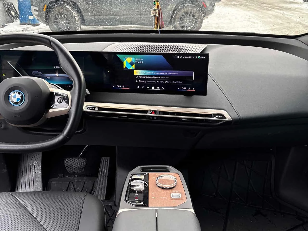 BMW iX xDrive40  CARFAX, снимка 9 - Автомобили и джипове - 54020262