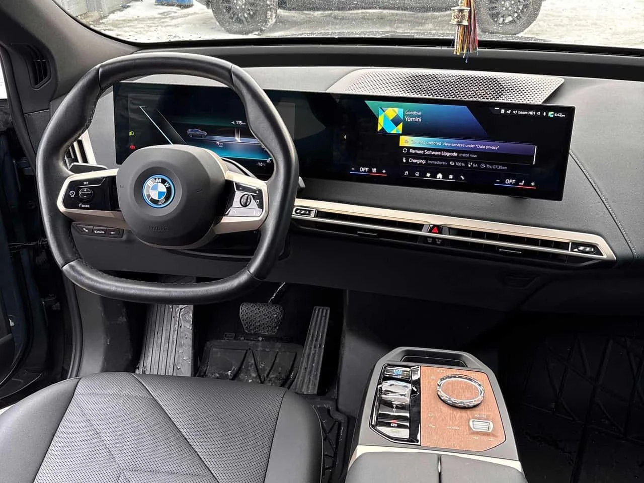 BMW iX xDrive40  CARFAX, снимка 10 - Автомобили и джипове - 54020262