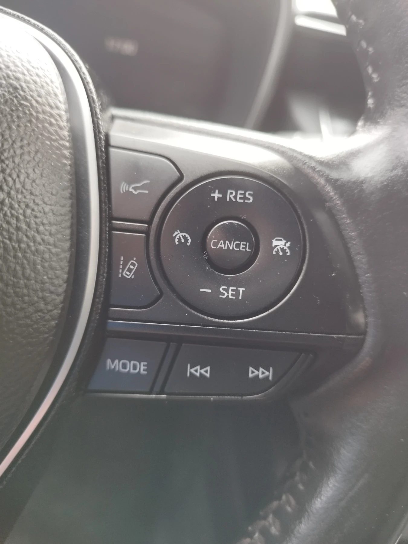 Suzuki Swace 1.8 hybrid 126000kм, снимка 13 - Автомобили и джипове - 54128271