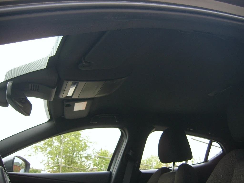 Mazda 3 2, 0 i, снимка 13 - Автомобили и джипове - 54357228