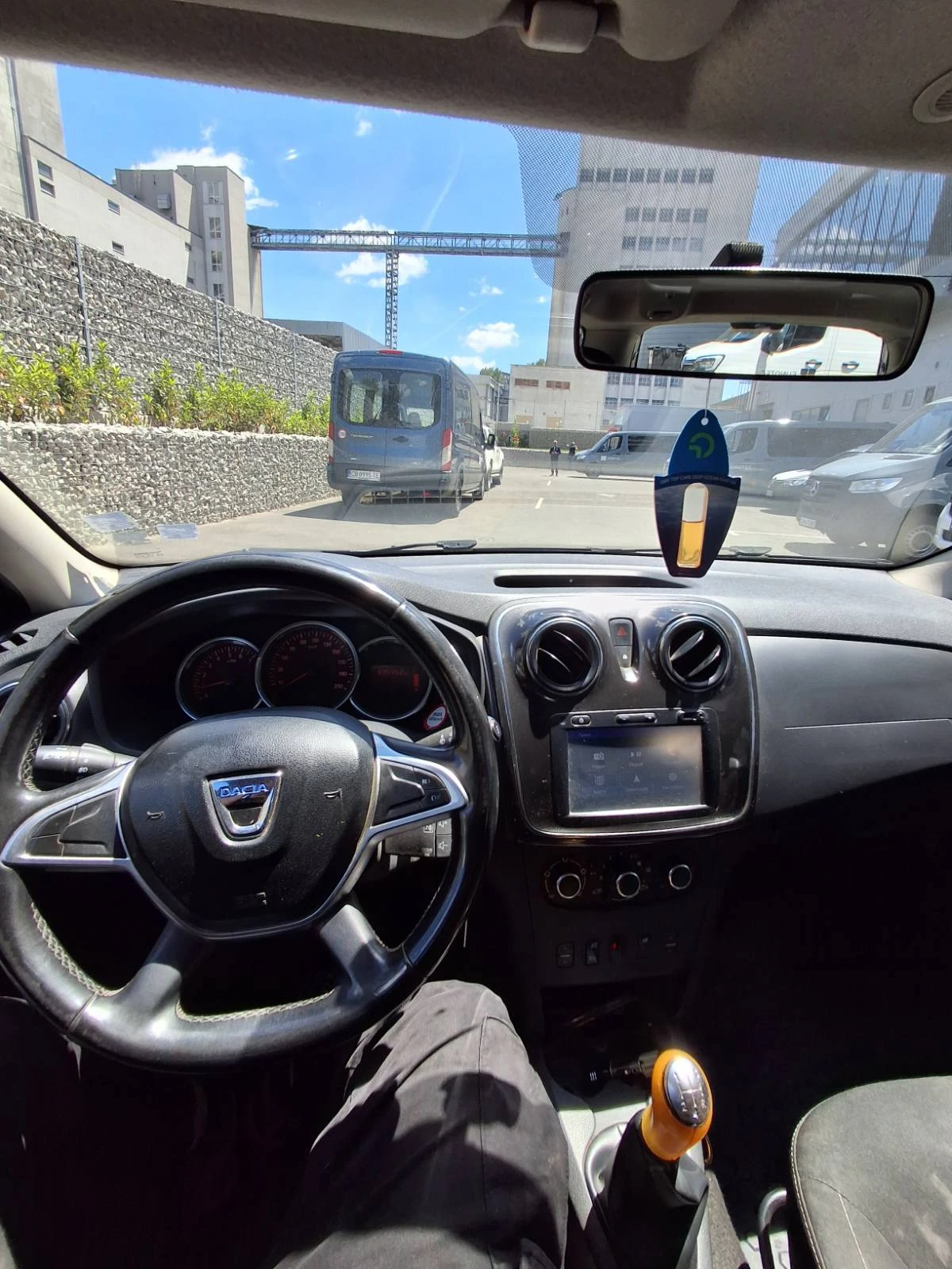 Dacia Logan 1.5 dci, снимка 10 - Автомобили и джипове - 54761888