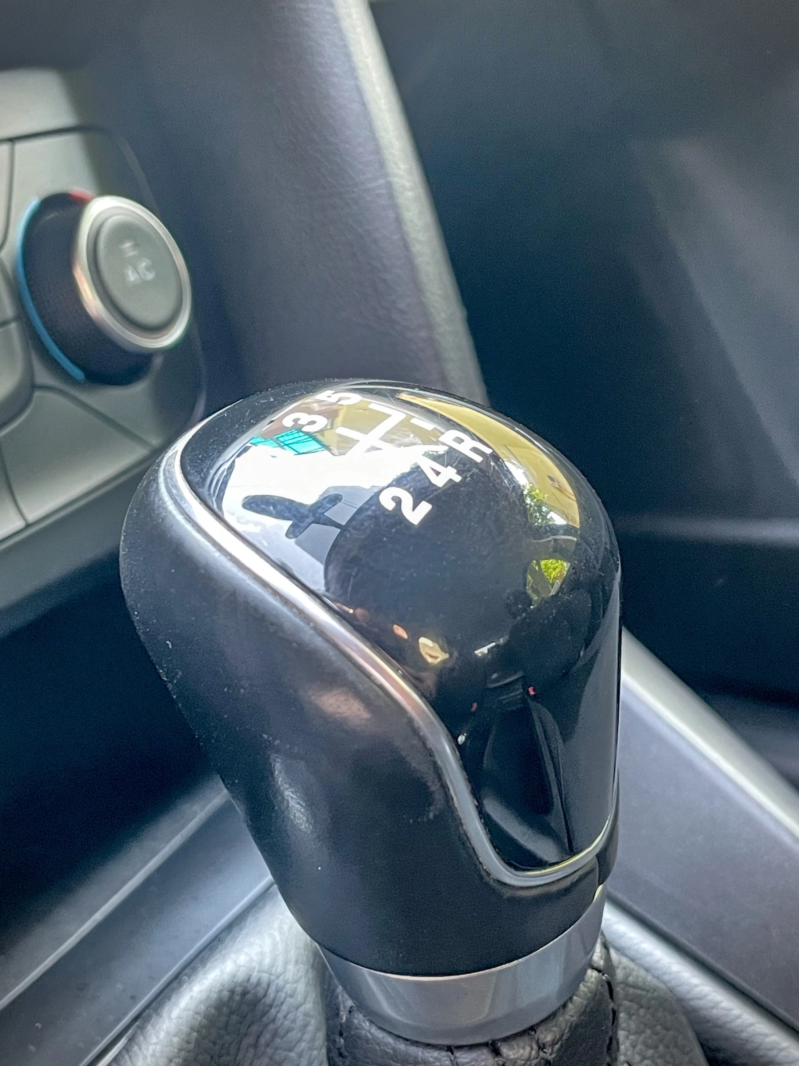 Ford Focus 1.0 EcoBoost, снимка 15 - Автомобили и джипове - 54793573