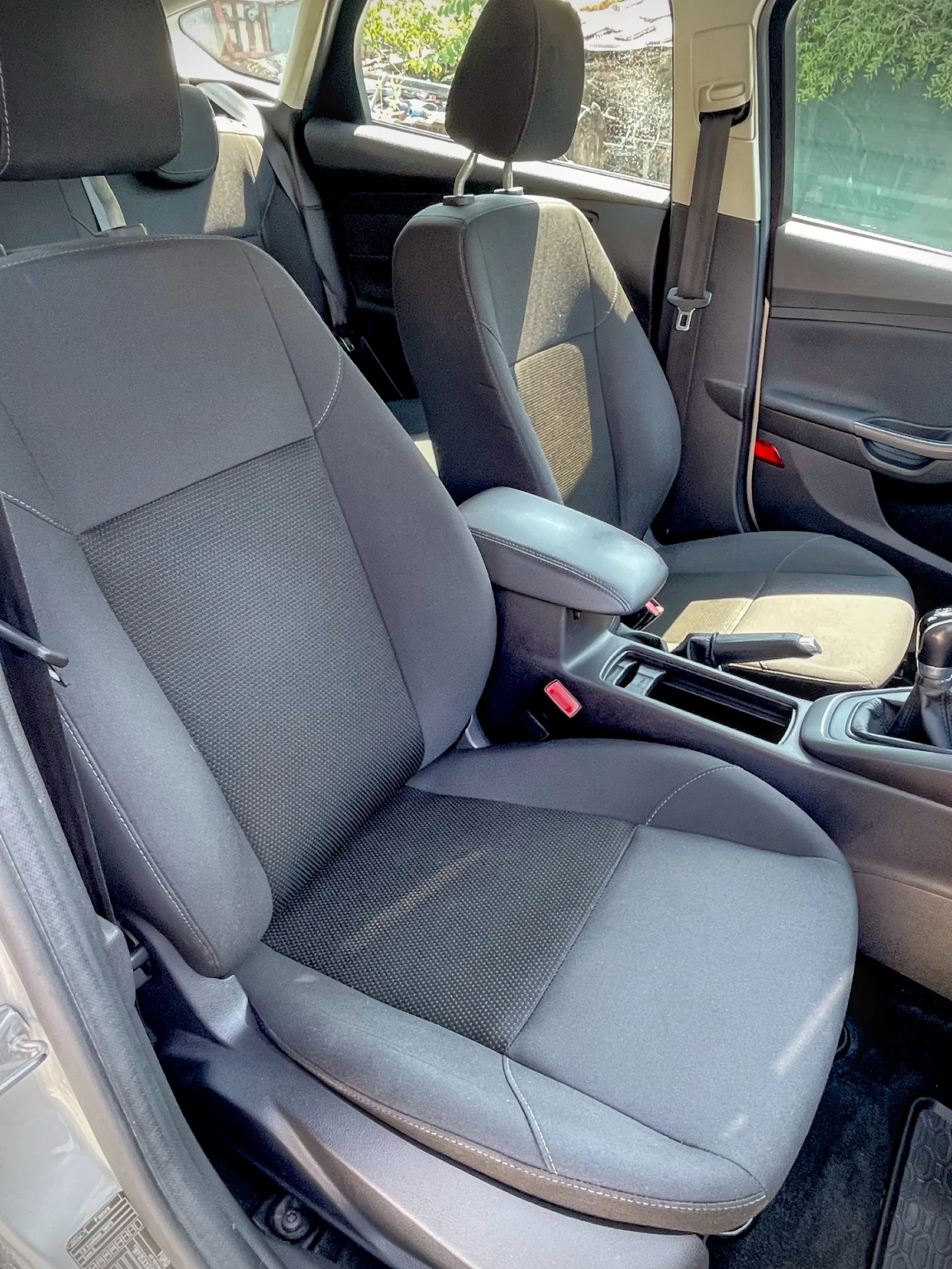 Ford Focus 1.0 EcoBoost, снимка 10 - Автомобили и джипове - 54793573
