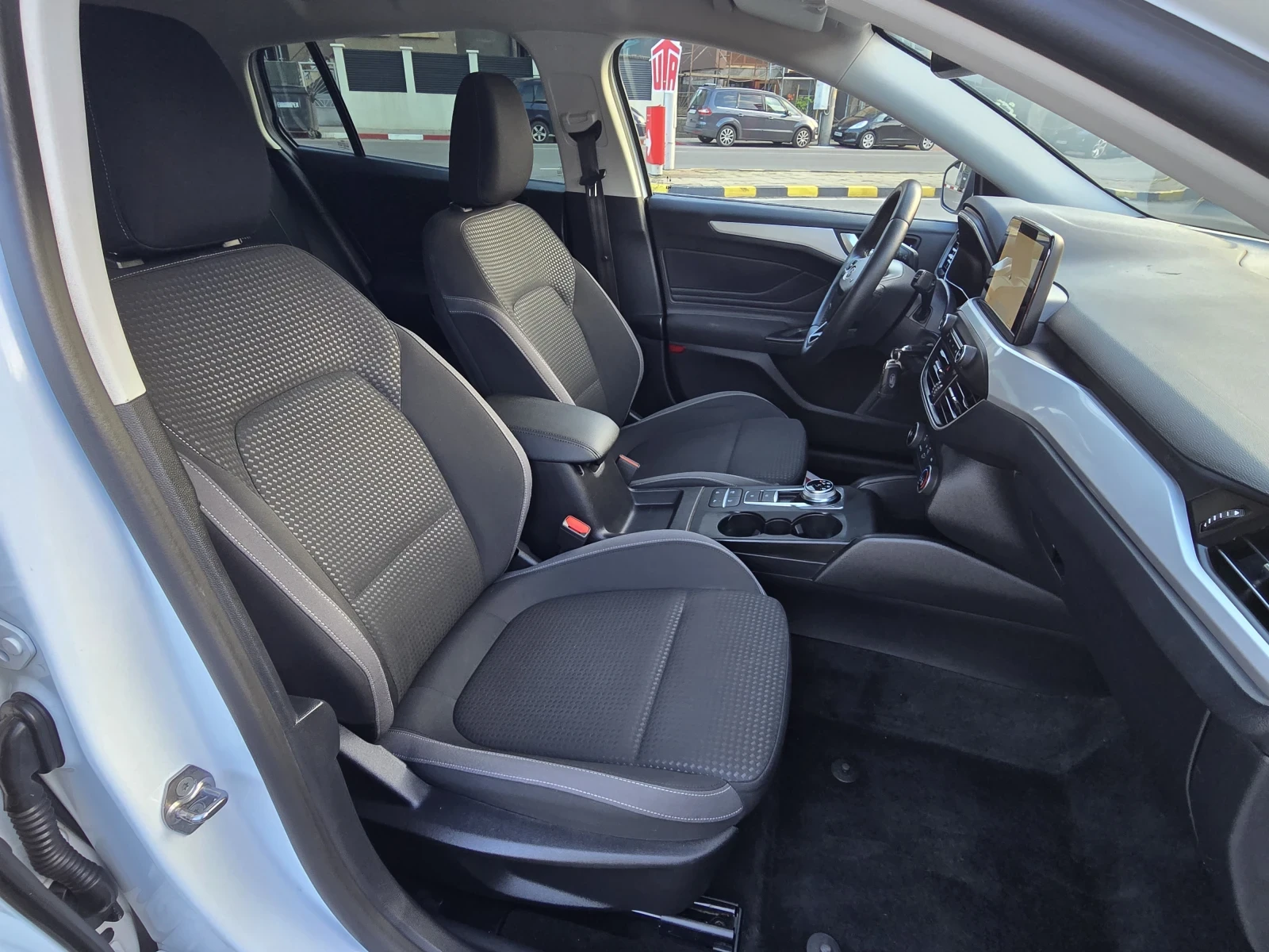 Ford Focus Топ състояние само на 74 000 км неразличимо от нов, снимка 12 - Автомобили и джипове - 54990804