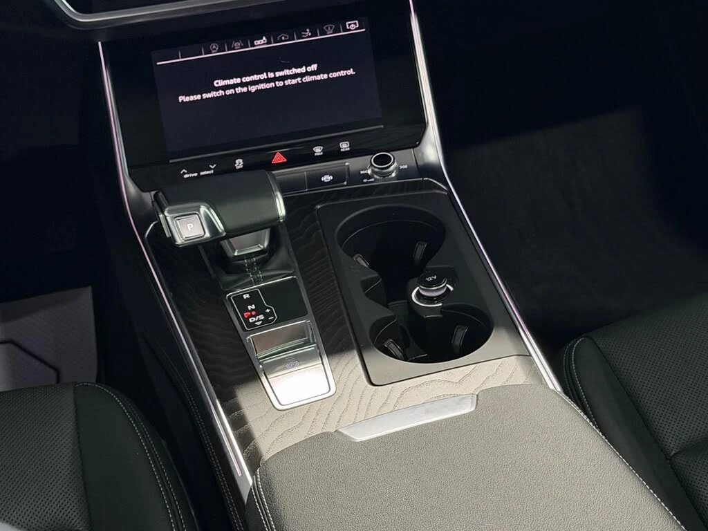 Audi A7 TECHNIK* MATRIX* B&O* DISTRONIC* 360* ОБДУХВАНЕ, снимка 11 - Автомобили и джипове - 55045053