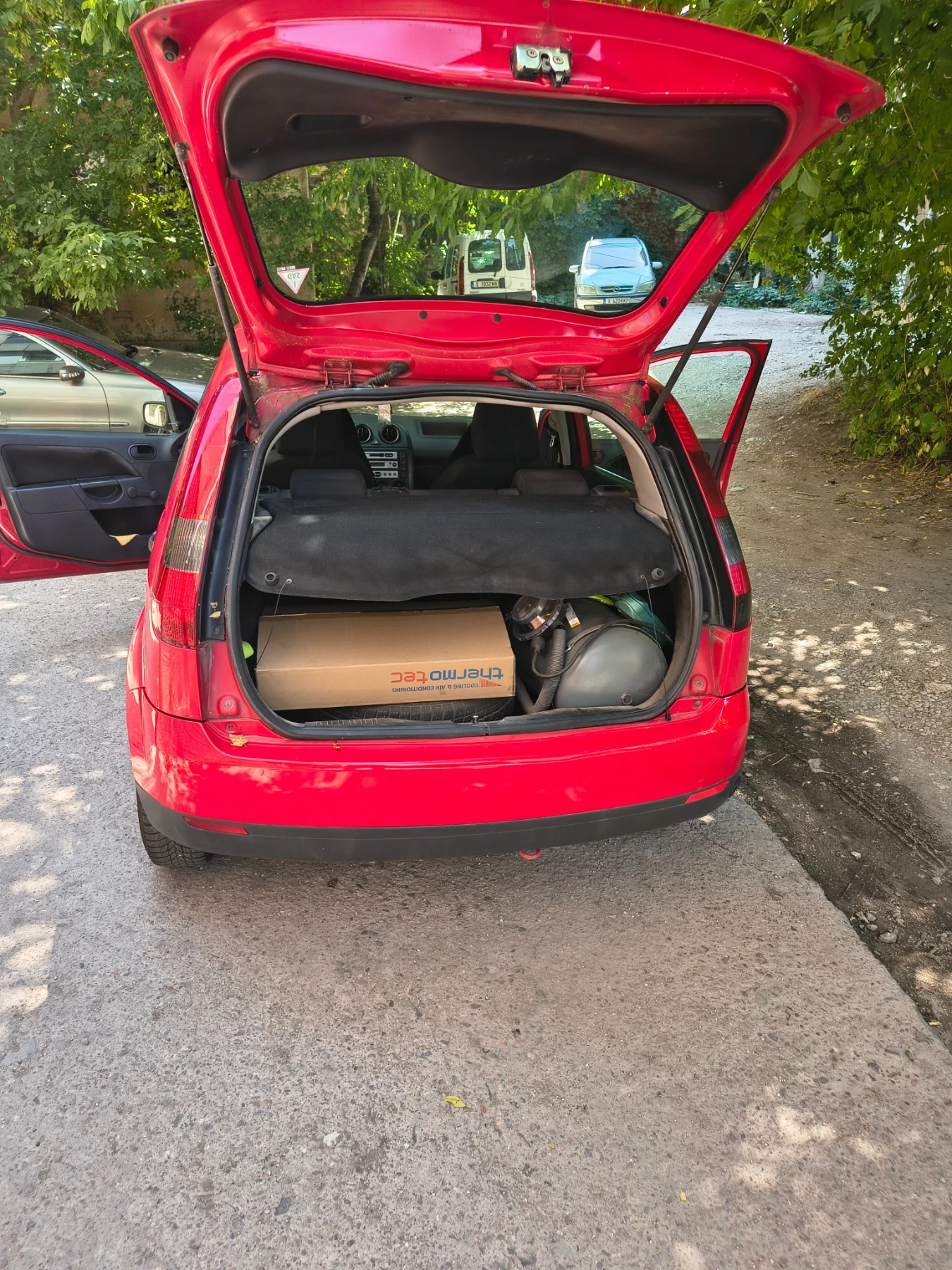 Ford Fiesta 1.3 бензин-газ, снимка 7 - Автомобили и джипове - 55353960