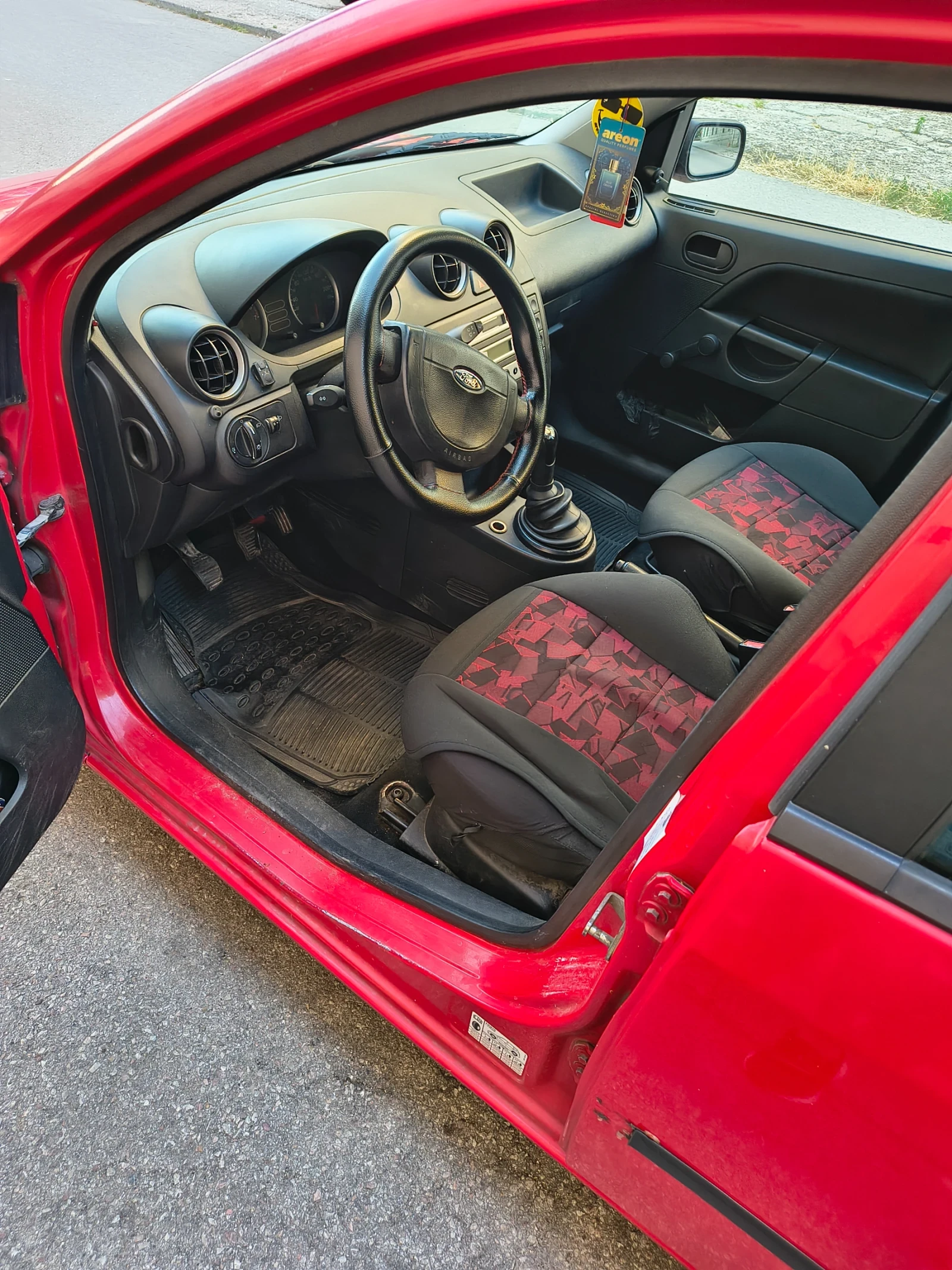 Ford Fiesta 1.3 бензин-газ, снимка 8 - Автомобили и джипове - 55353960