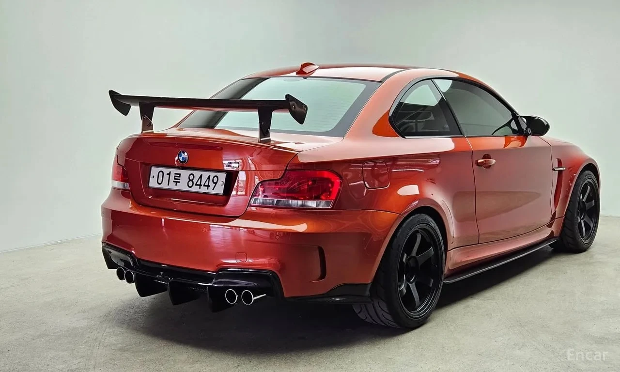 BMW 1M * Coupe * ПОДГРЕВ * ПАРКТРОНИЦИ * АВТОКРЕДИТ * , снимка 2 - Автомобили и джипове - 56105251